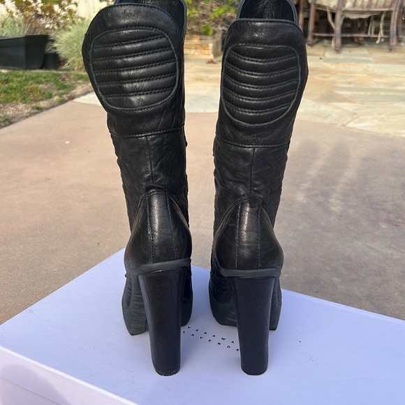 VERA WANG LAVENDER MOTO COMBAT BOOTS BLACK 8 - Picture 5 of 14